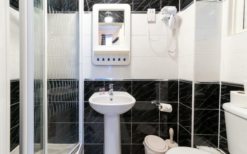 Saba Hotel 3*