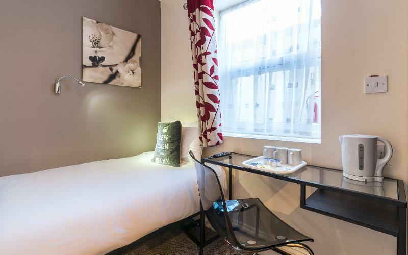 Saba Hotel 3*